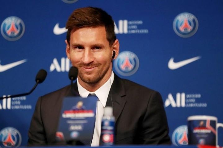 HLV Newcastle lên tiếng về cơ hội mua Ronaldo và Neymar; Messi đáp trả PSG