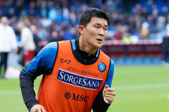Napoli sẵn sàng bán Kim Min-jae cho MU với giá kỷ lục