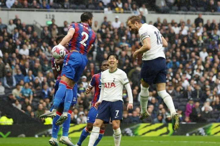Sao Tottenham làm điều 'khó tin' tại Ngoại hạng Anh