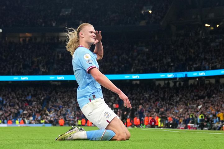 Man City 'ăn ba' được không?
