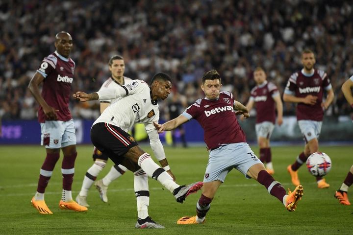 Kết quả Ngoại hạng Anh 8/5: De Gea mắc sai lầm tai hại, MU gục ngã trước West Ham