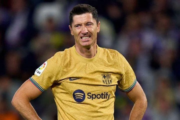 Đội bóng của Ronaldo 'Béo' tạo địa chấn trước Barca