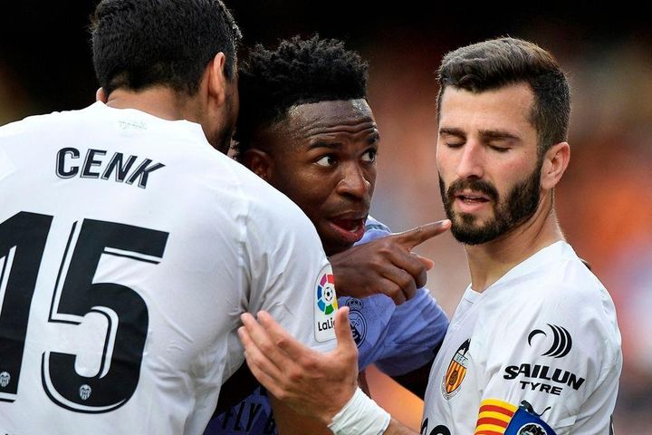 Valencia phản ứng quyết liệt trước án phạt vụ Vinicius