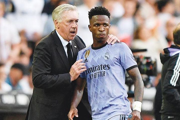 Ancelotti, Florentino Perez và Simeone bênh vực Vinicius