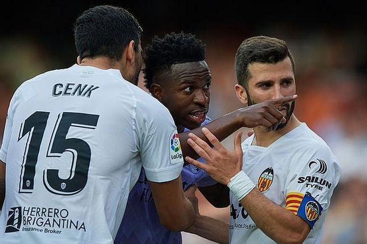 Vinicius Junior và nỗi hổ thẹn của làng bóng Tây Ban Nha
