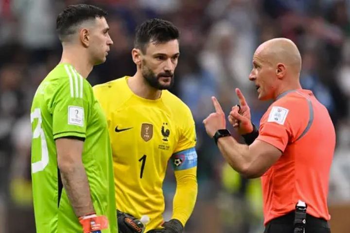 Lộ diện trọng tài bắt chính chung kết Champions League