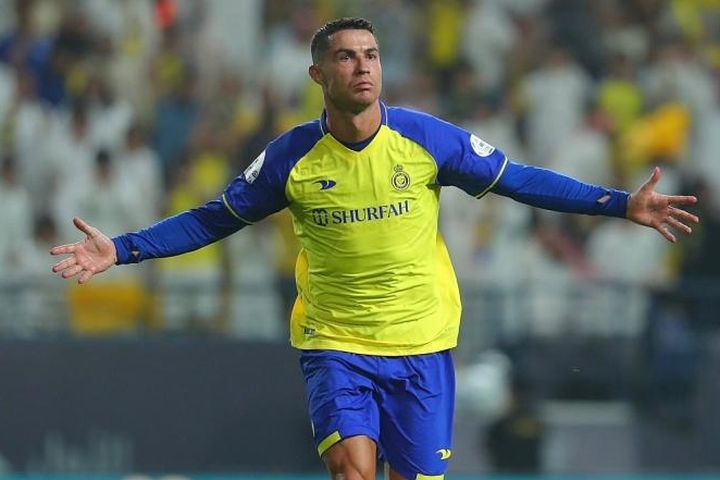 Siêu phẩm của Ronaldo giúp Al Nassr ngược dòng ngoạn mục