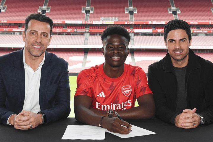 Arsenal giữ chân Saka thành công bằng mức lương cực khủng