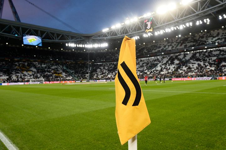 Juventus thiệt hại nặng nếu không dự Champions League