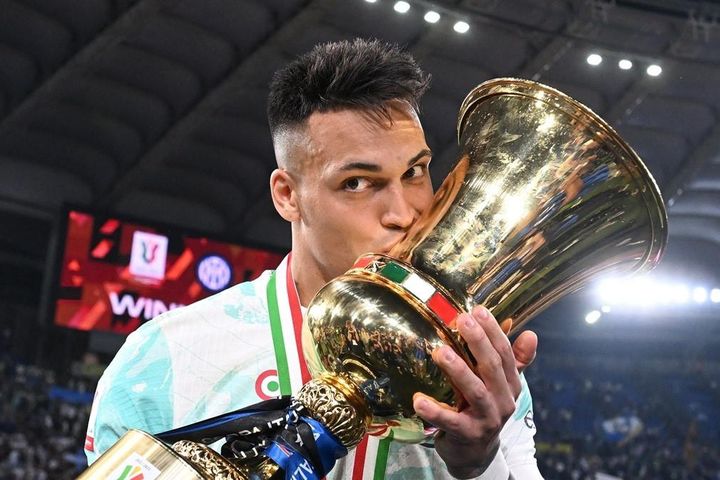 Lautaro Martinez lập cú đúp, Inter ngược dòng vô địch Coppa Italia