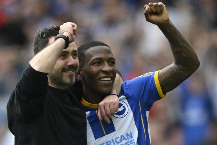 Brighton và phép màu De Zerbi: Người cõng số 10 trên lưng