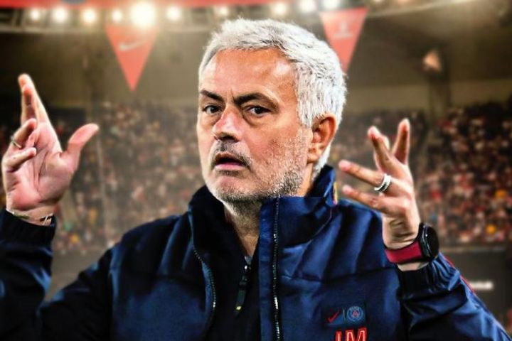 Báo Pháp loan tin Mourinho sẵn sàng dẫn dắt PSG, chờ đề nghị chính thức