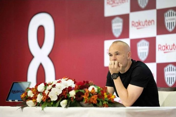 Huyền thoại Barcelona muốn thoát khỏi Vissel Kobe