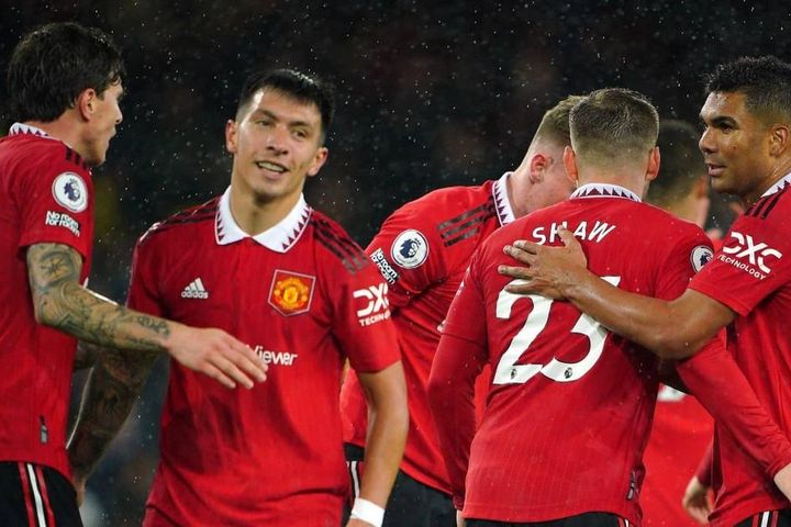 Erik ten Hag đã đúng khi kiến tạo Man.United từ hàng thủ