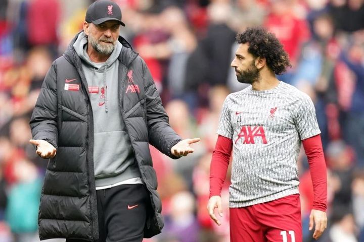 Klopp phản hồi việc Salah nói suy sụp khi Man United thắng Chelsea
