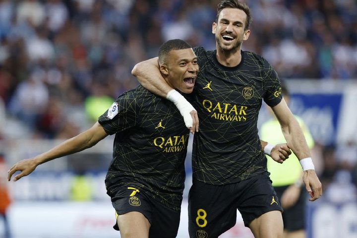 Strasbourg - Paris Saint Germain: Đăng quang sớm nơi đất khách