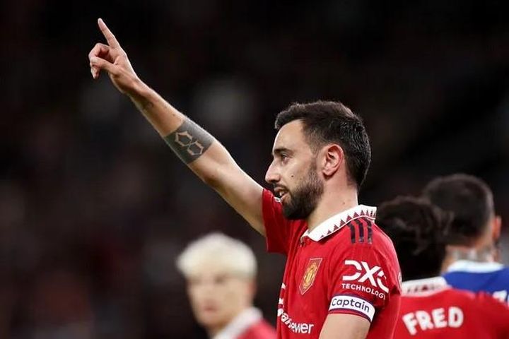 Bruno Fernandes tuyên bố đe dọa mục tiêu 'ăn ba' của Man City