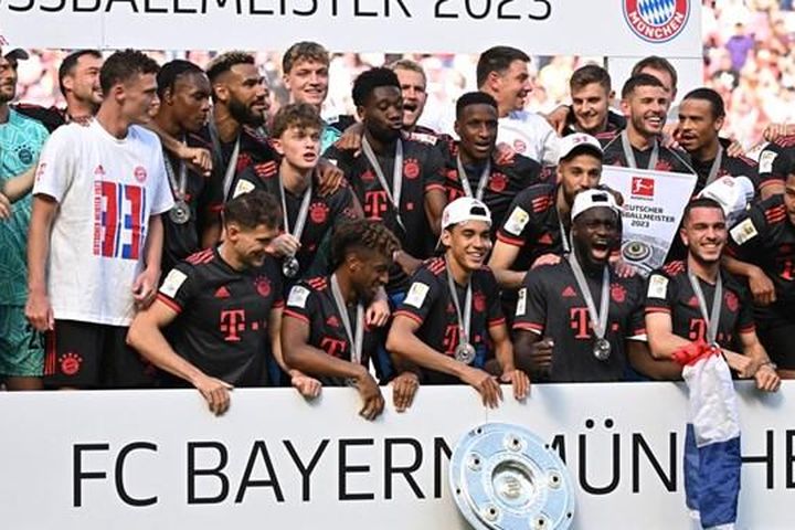 Bayern Munich giành chức vô địch Bundesliga đầy kịch tính