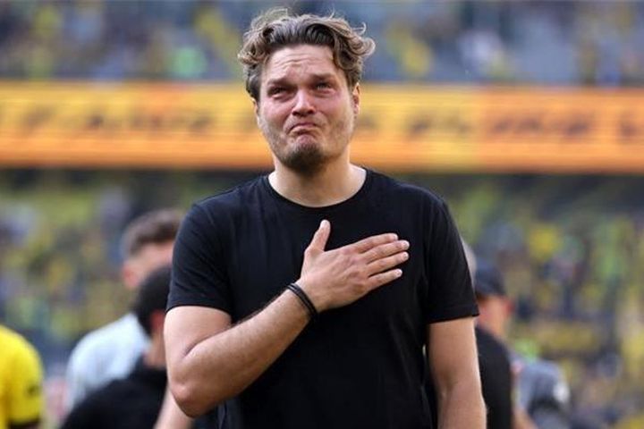 HLV Terzic nói gì sau khi Dortmund lỡ cơ hội vô địch Bundesliga?