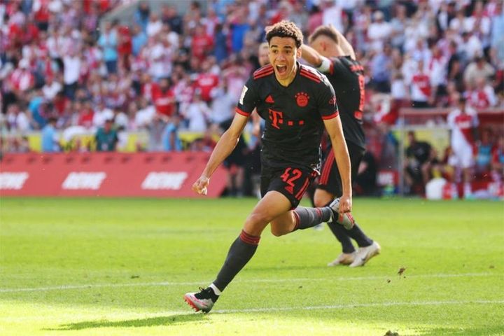Bundesliga với đoạn kết như phim hành động