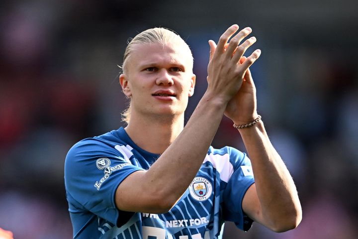 Man City đứt mạch 25 trận bất bại