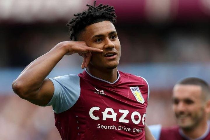Aston Villa lần đầu dự cúp châu Âu sau 13 năm