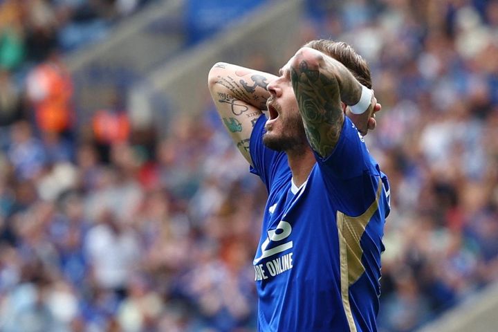 Hành trình lụn bại của Leicester diễn ra thế nào