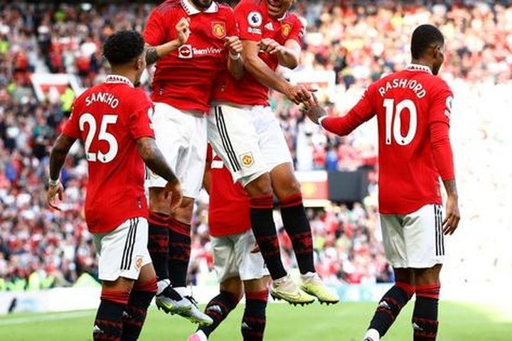 Man United vững Top 3, Leicester và Leeds United rớt hạng
