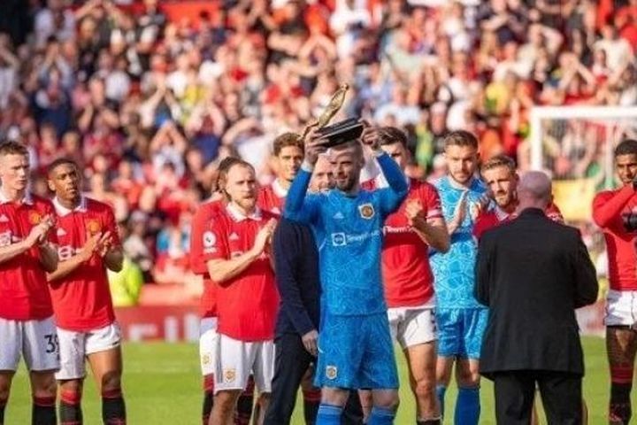 Roy Kean khuyên Ten Hag hãy 'tống khứ' thủ thành De Gea