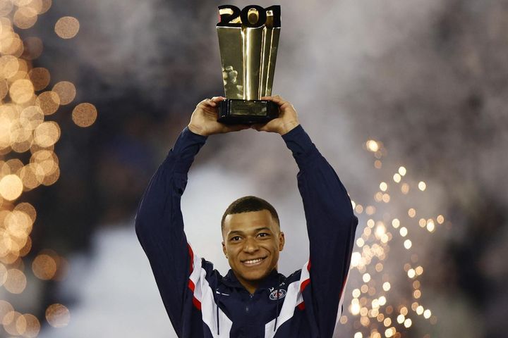 Mbappe tuyên bố nóng tương lai giữa tin đồn cập bến Real Madrid
