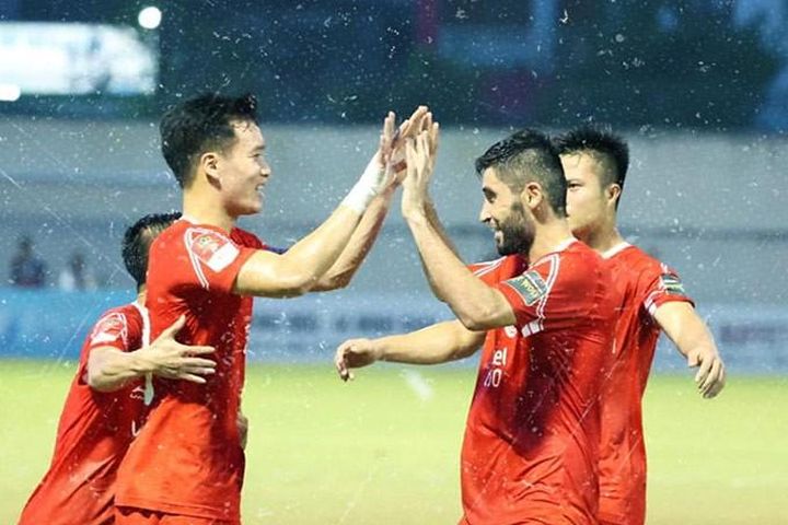 Thanh Hóa hiên ngang đứng nhất bảng; Nhà báo Mỹ: 'Việt Nam sẽ thể hiện hay hơn Thái Lan ở World Cup nữ'