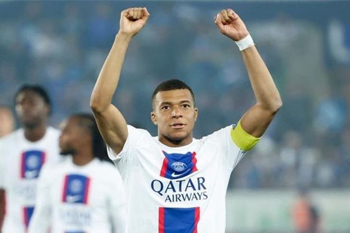 Kylian Mbappe lên tiếng về tương lai ở PSG