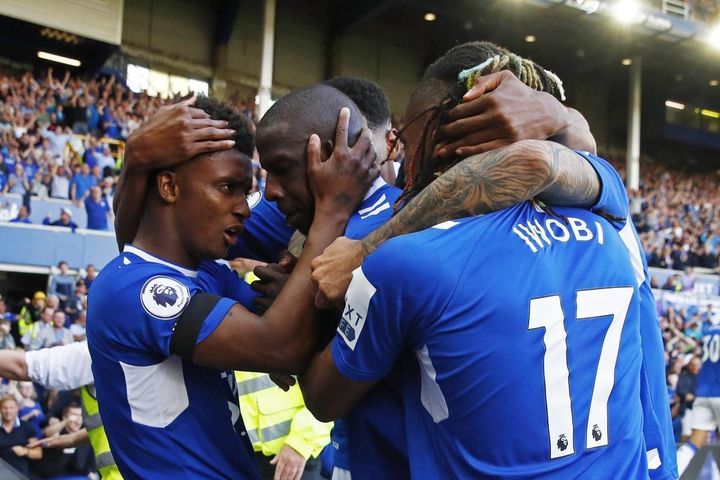 Toàn cảnh ''hạ màn'' Ngoại hạng Anh: MU thắng trận, Everton & Aston Villa mở hội