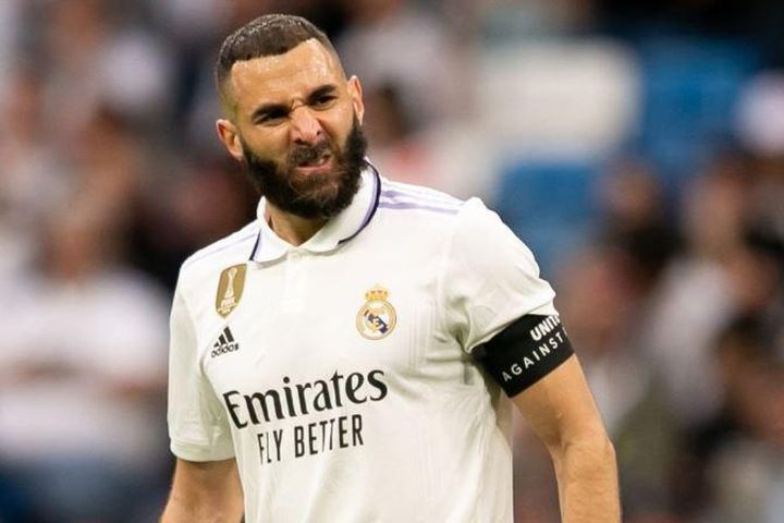 Benzema xem xét rời Real Madrid