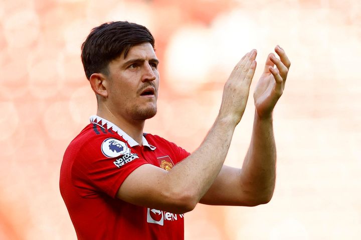 HLV Ten Hag lên tiếng về tương lai Maguire và De Gea