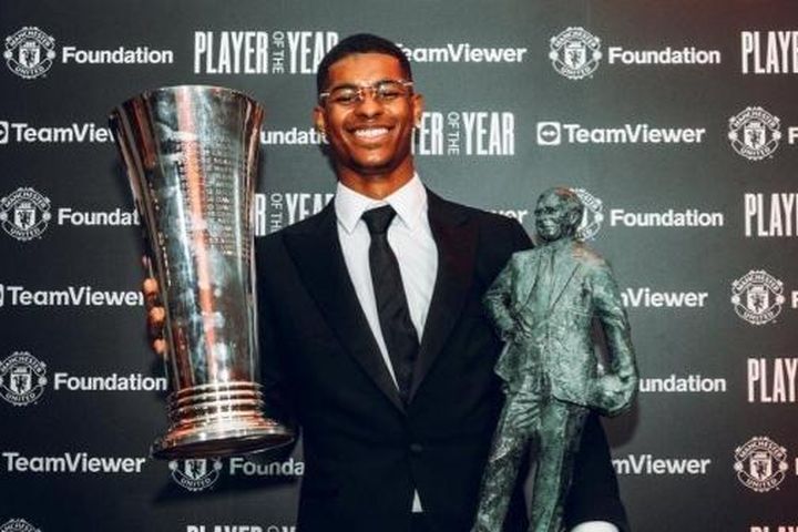 Sao Man Utd nhận cú đúp danh hiệu trong một mùa giải