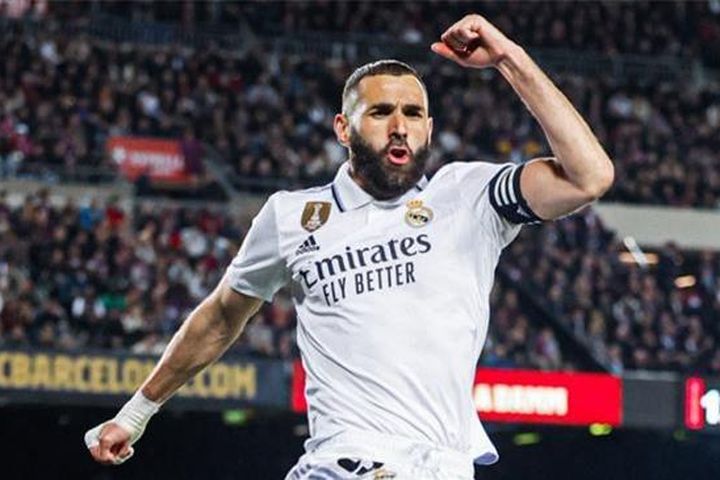 Benzema cân nhắc theo chân Ronaldo sang Saudi Arabia chơi bóng
