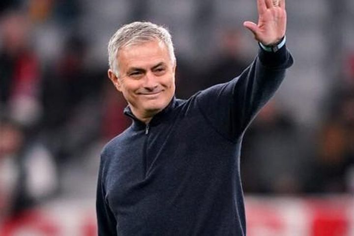 'Người đặc biệt' Jose Mourinho vẫn chưa hết đặc biệt