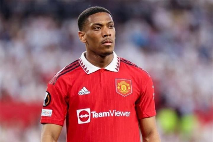 Martial nghỉ trận Chung kết FA Cup