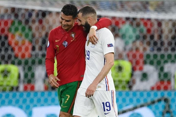 Chuyển nhượng 31/5: Benzema sắp hội ngộ với Ronaldo, Chelsea chia tay Sterling