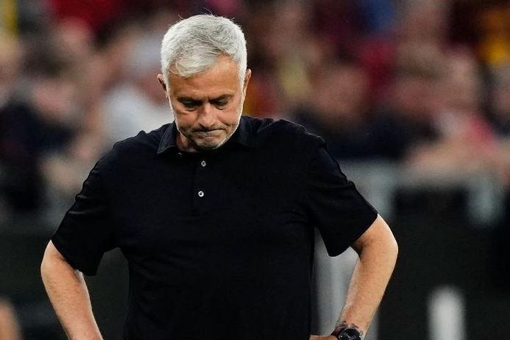 Thầy trò Mourinho gục ngã ở chung kết Europa League