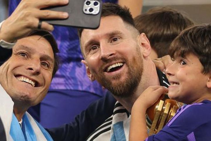 Sếp Inter nói 'ai cũng muốn có Messi', bác tin Lautaro Martinez đến Real Madrid thay Benzema