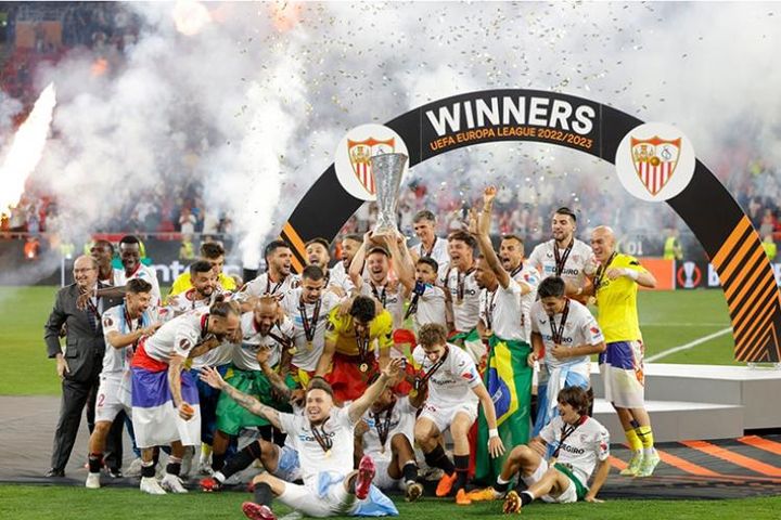 Nghẹt thở chung kết Europa League: Sevilla hạ đội Mourinho, xứng danh 'Vua C2'