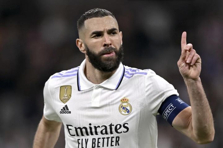 Điểm tin bóng đá 2-6: Barca nỗ lực đưa Messi trở lại, Benzema không rời Real Madrid