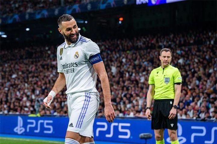 Benzema bất ngờ 'quay xe', cam kết ở lại Real Madrid