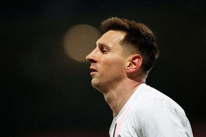 Lionel Messi dang dở với Paris Saint-Germain