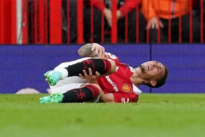 MU đón tin cực buồn trước chung kết FA