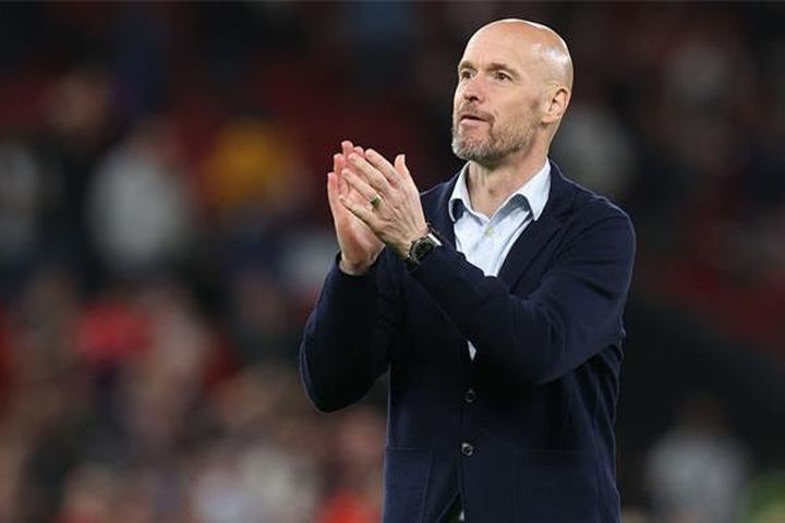 HLV Ten Hag khẳng định MU tràn đầy quyết tâm đánh bại Man City