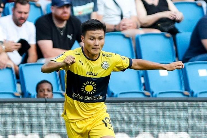 Đội bóng của Quang Hải trụ hạng thành công tại Ligue 2