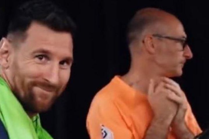 Phản ứng của Messi khi được Mbappe gọi là 'Chủ nhân 7 Quả bóng vàng'